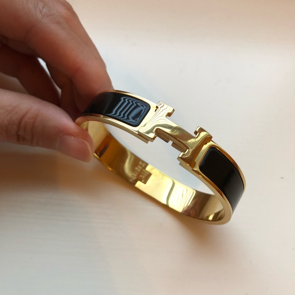 H bracelet
